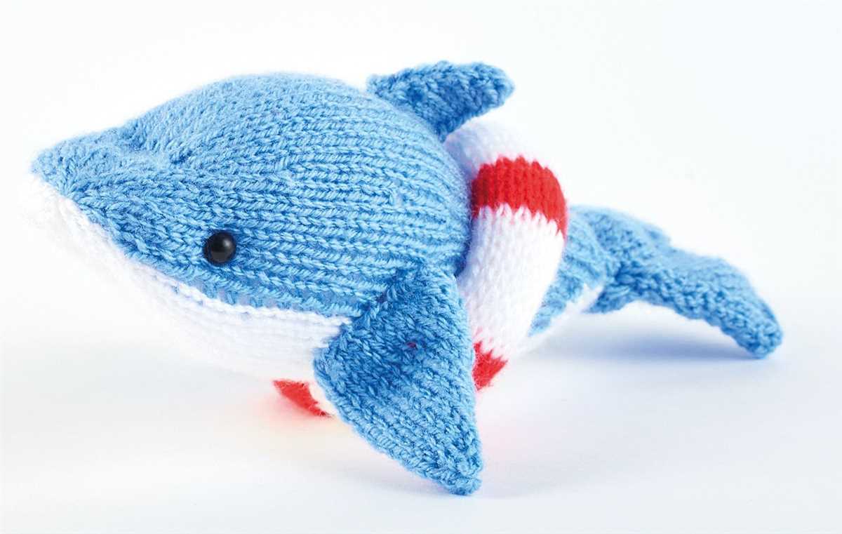 Knitted dolphin pattern free