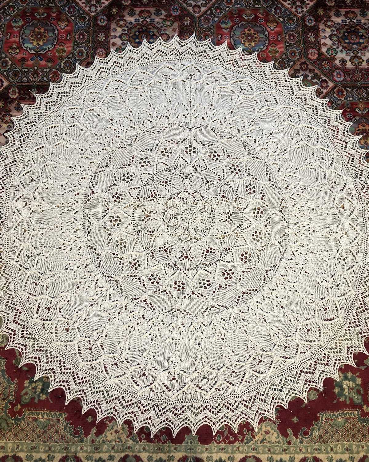 Circular shawl knitting pattern