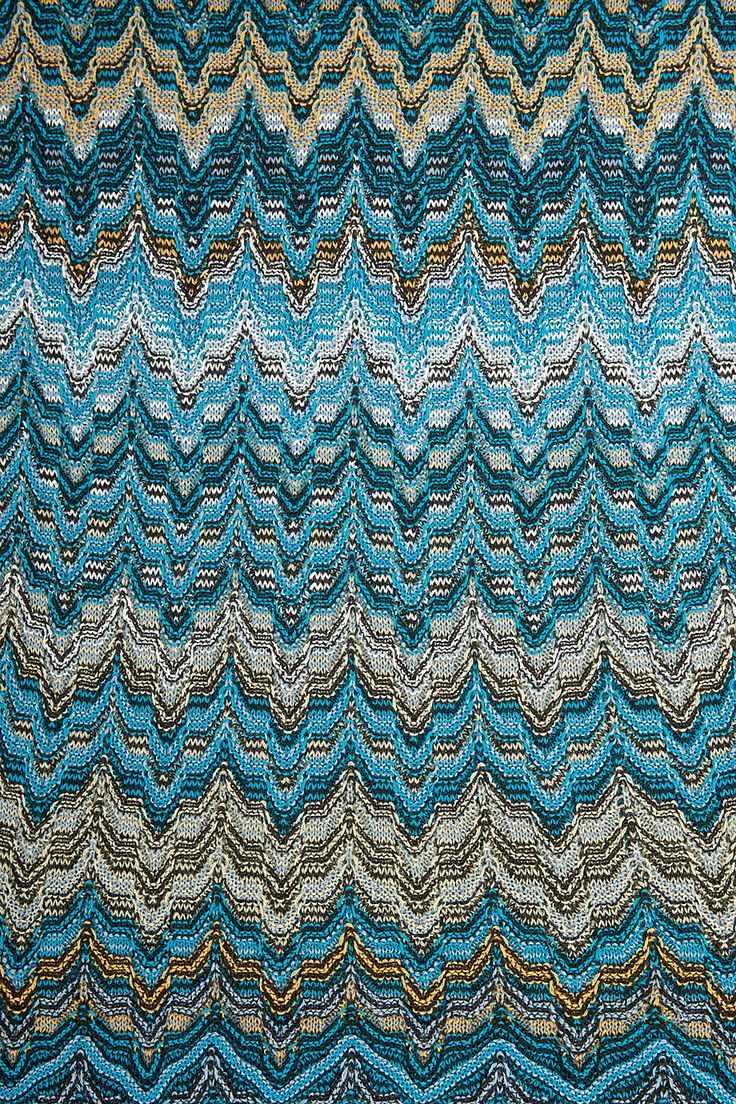 Zigzag knitting pattern scarf