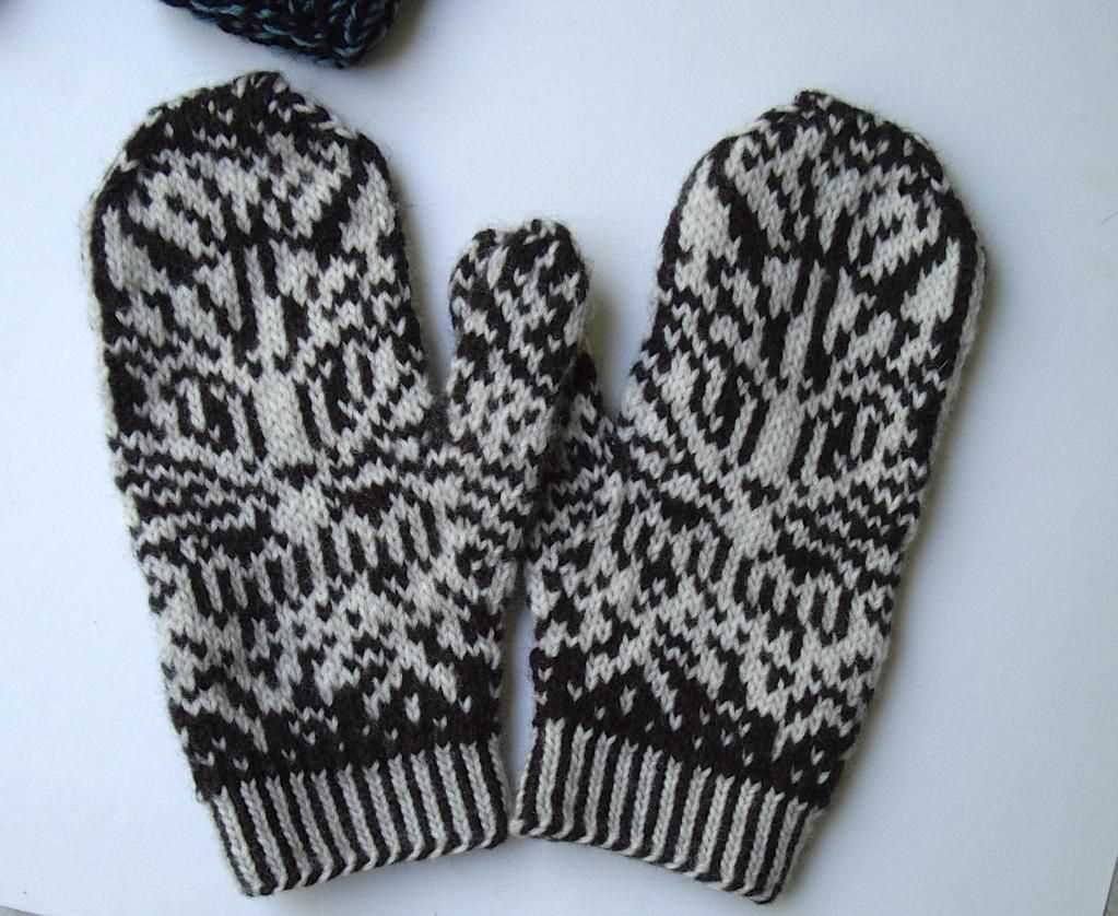 Free basic mitten knitting pattern