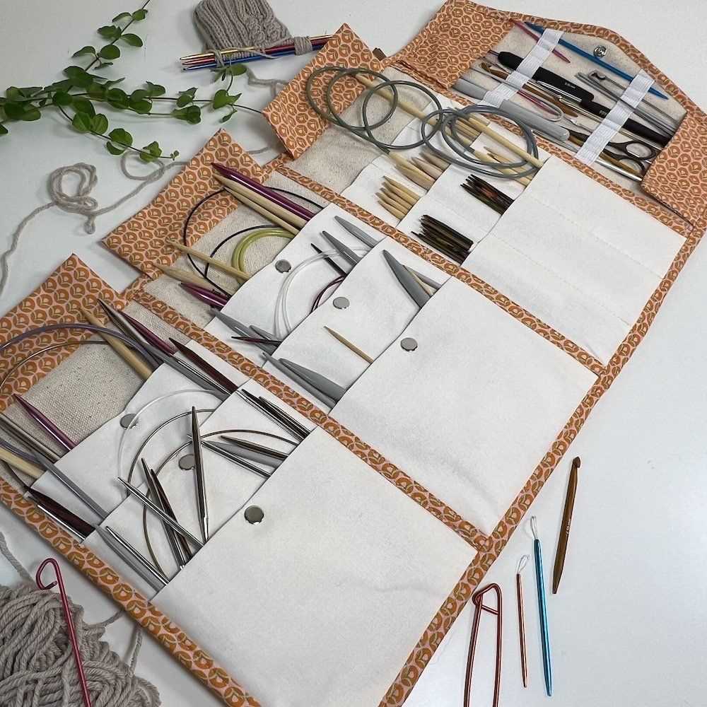 Knitting needle case pattern
