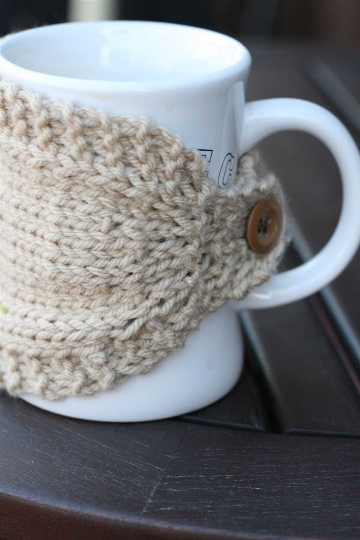 Cozy Up Your Morning Routine - Knitted Mug Warmers for a Touch of Personalized Style Knitted mug cozy pattern