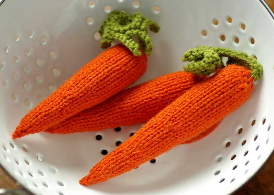 Free kevin the carrot knitting pattern