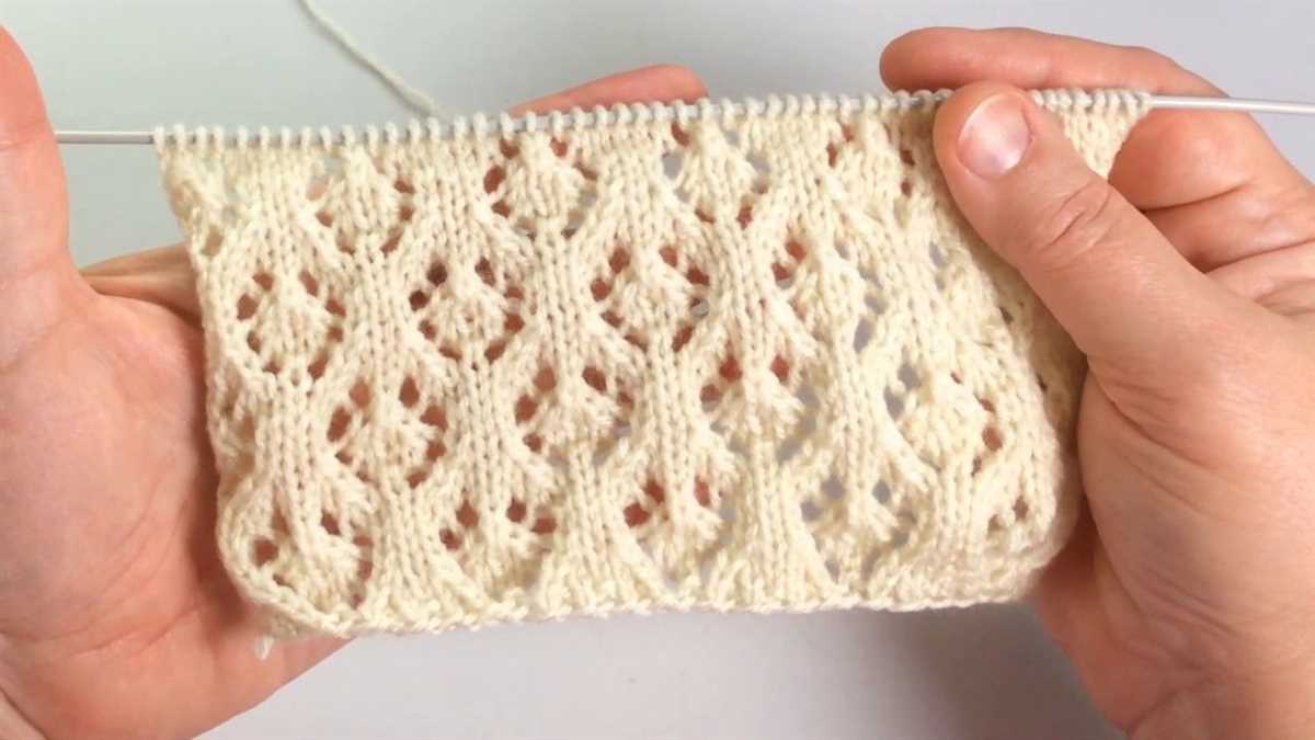 Openwork diamond knitting pattern