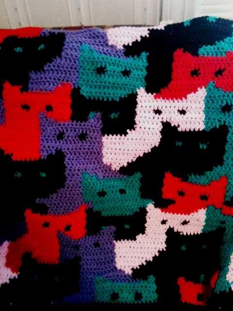 Free knitted cat blanket pattern