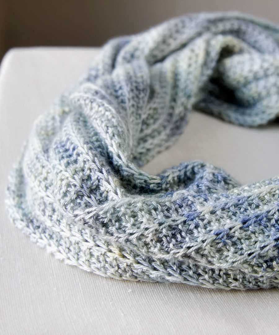 Free knitted lace infinity scarf patterns