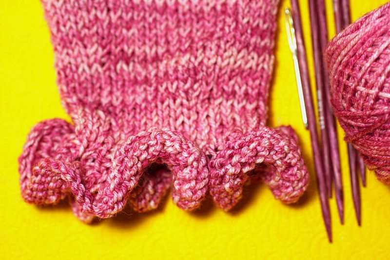 Free knitting pattern for childrens leg warmers