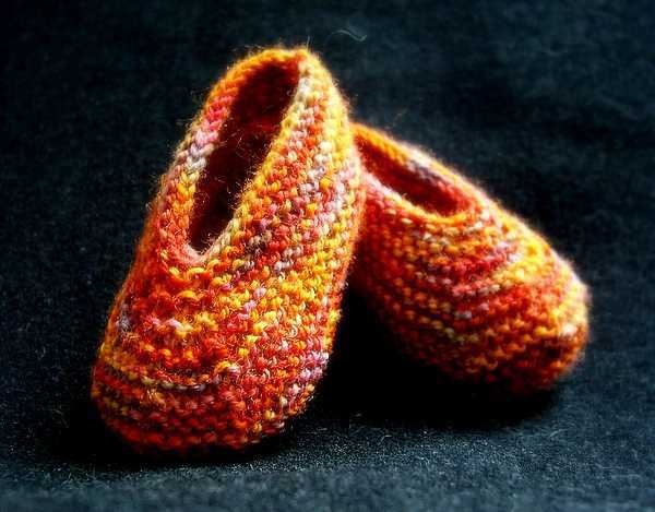 Free knitting pattern for childrens slippers