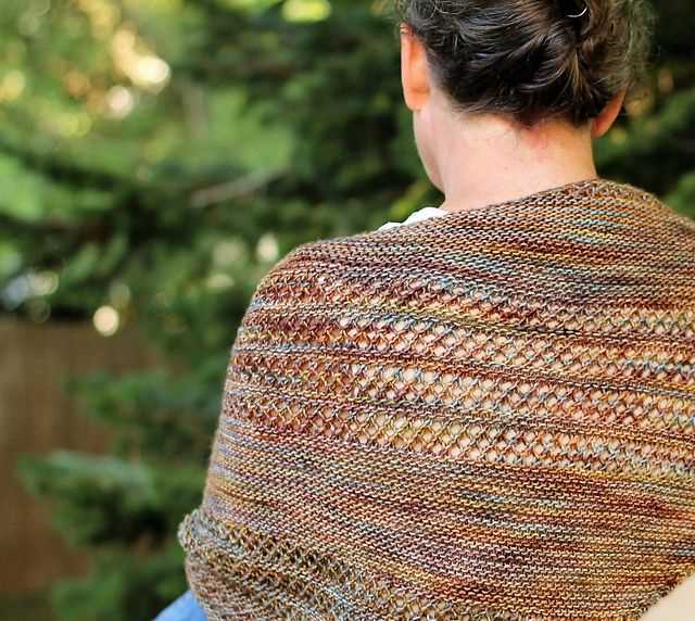 Free knitting pattern for shawl with pockets