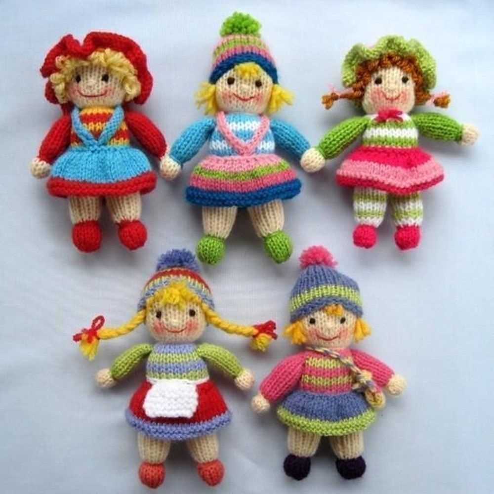 Free knitting patterns for small dolls