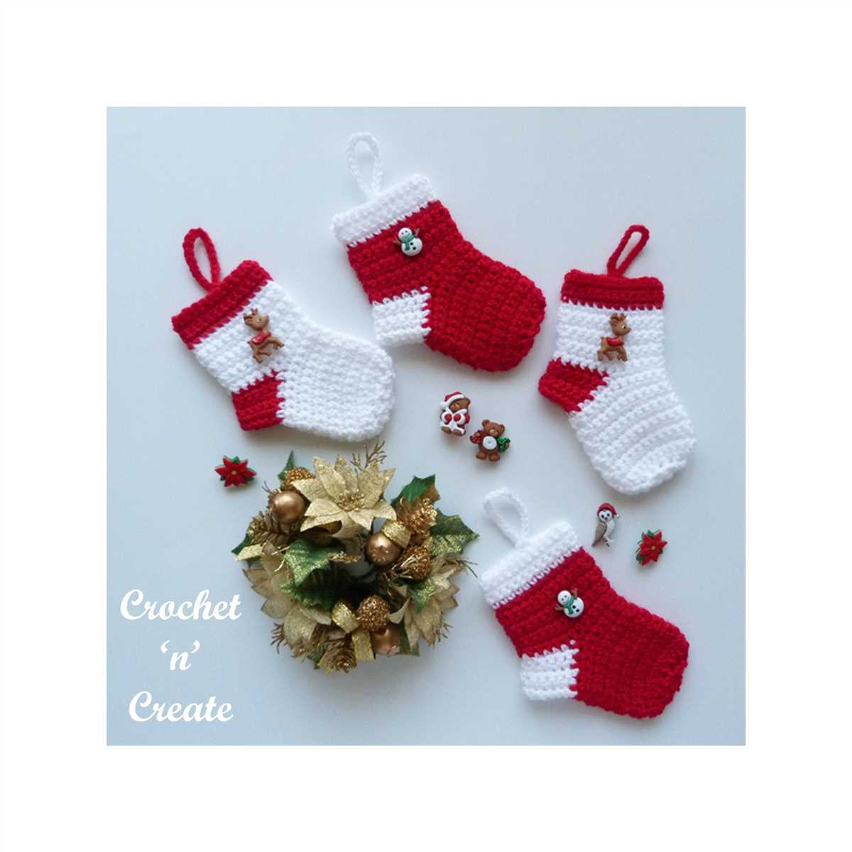 Free mini knitted christmas stocking patterns