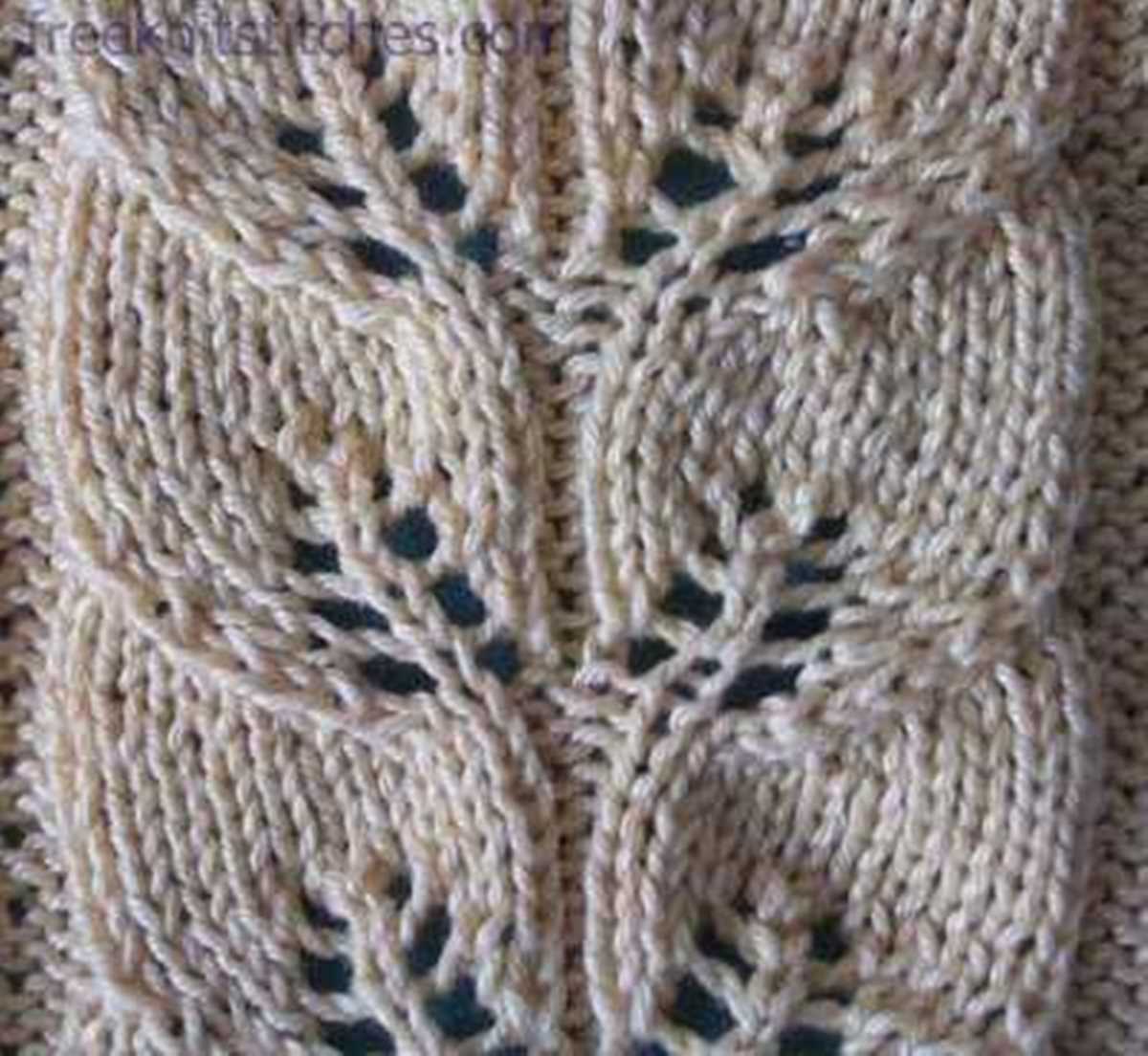 Leaf pattern knitting