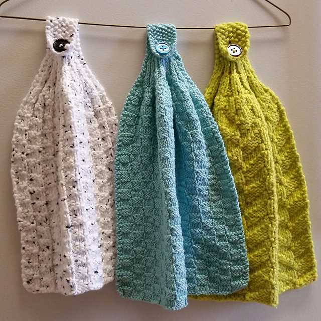 Knitted hanging dish towel pattern