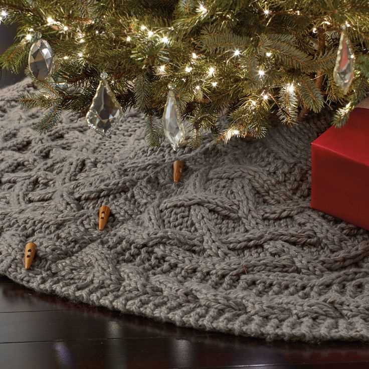 Pattern for knitted tree skirt