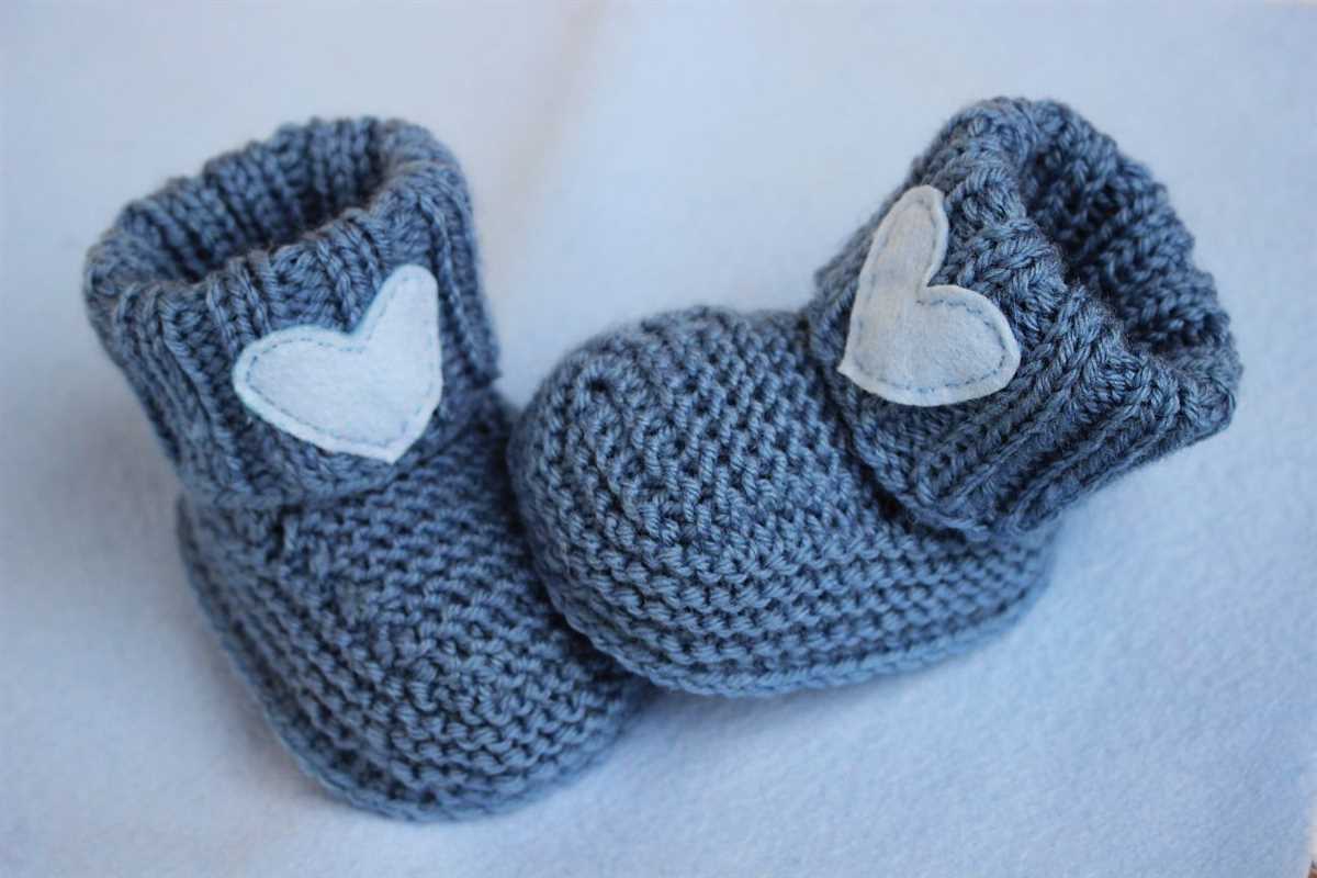 Baby bootie knitting pattern