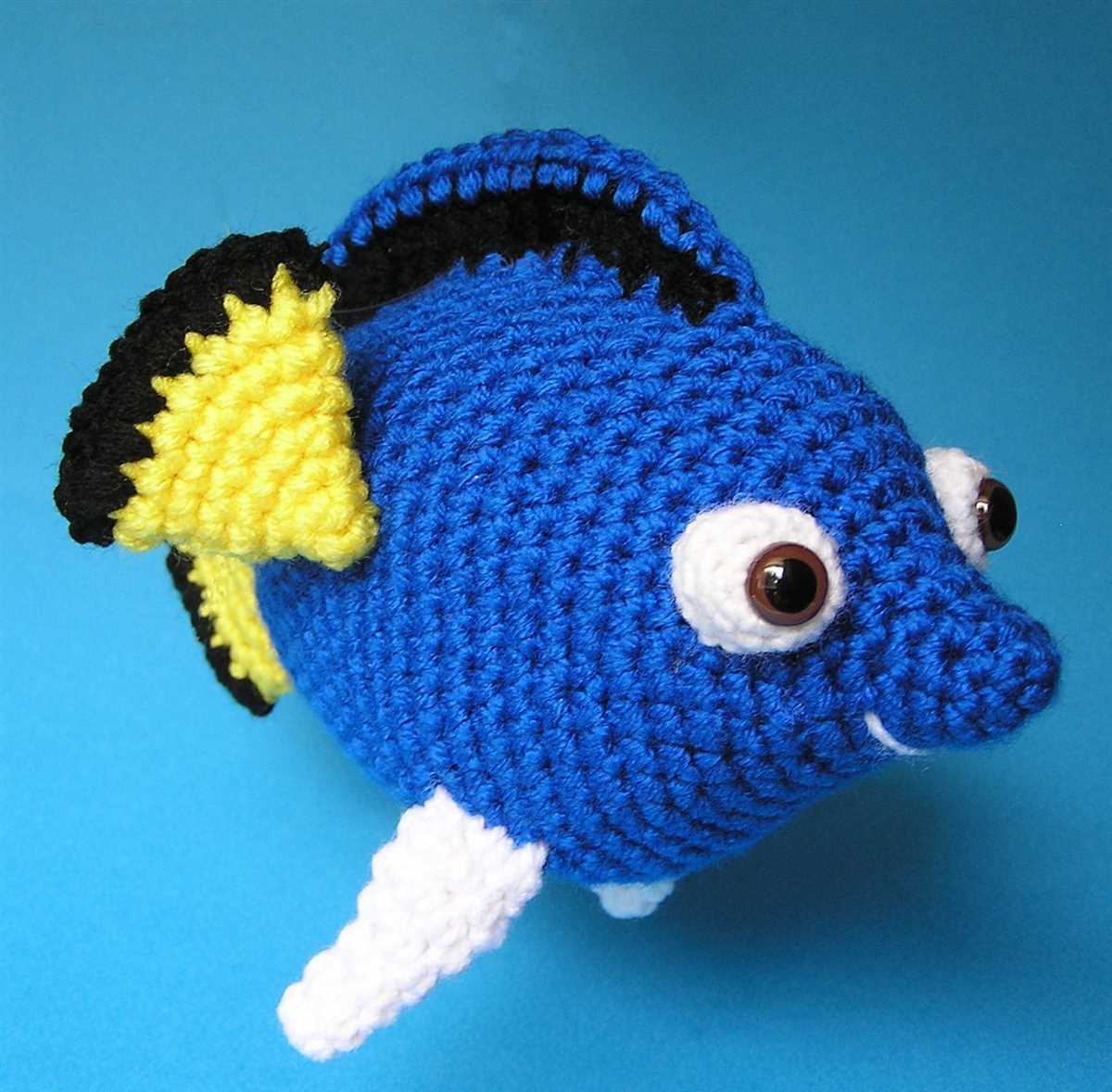 Clown fish knitting pattern