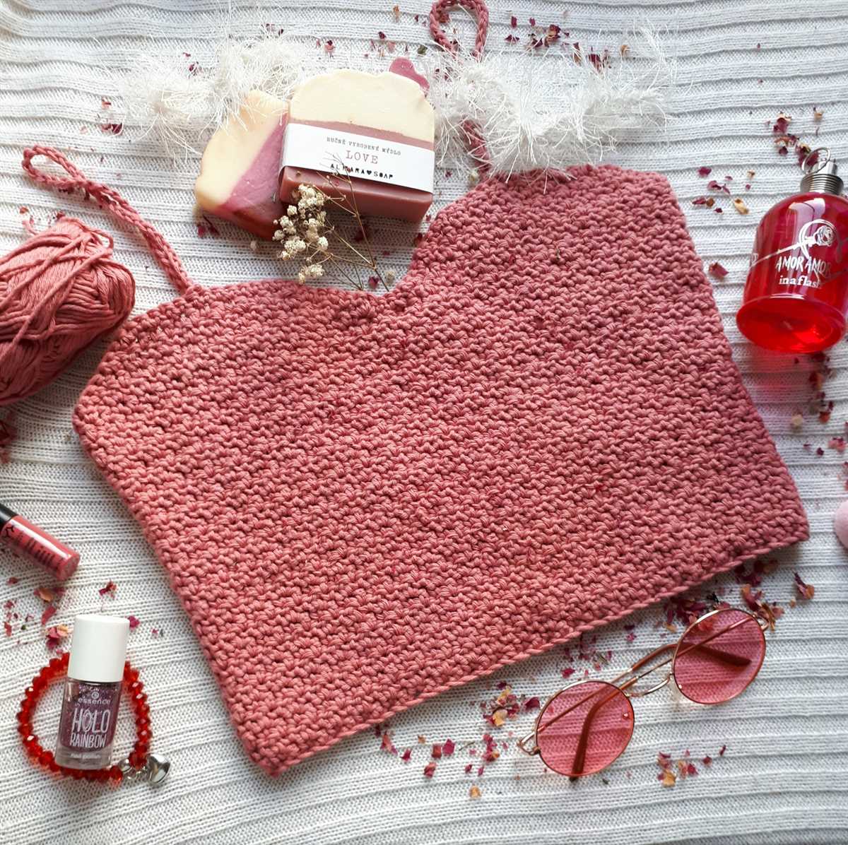 Heart shaped knitted dishcloth pattern
