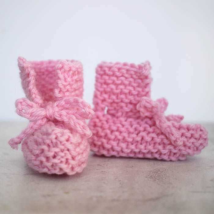 Baby bootie knitting pattern