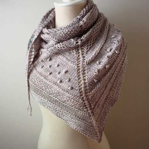 Chunky knit triangle shawl pattern