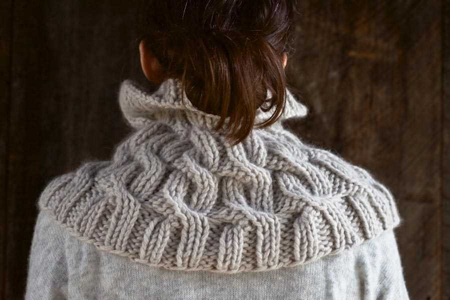 Machine knit cowl pattern
