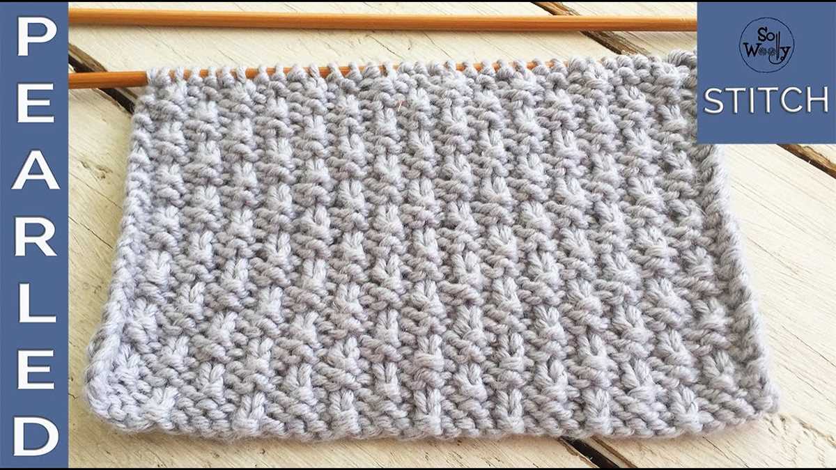 Reversible knitting patterns for blankets