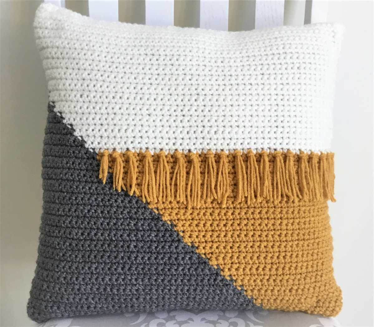 Knitted cushion covers free patterns