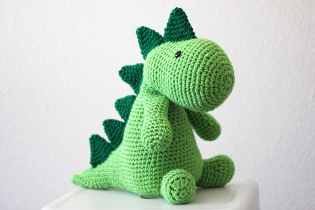 Free dinosaur knitting pattern