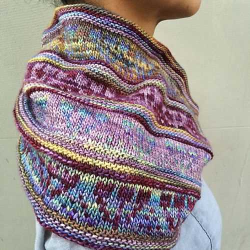 Machine knit cowl pattern
