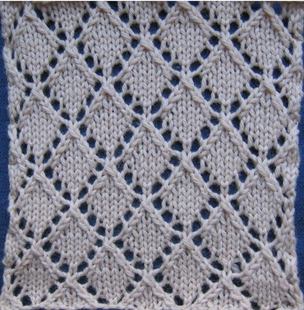 Diamond lace scarf knitting pattern