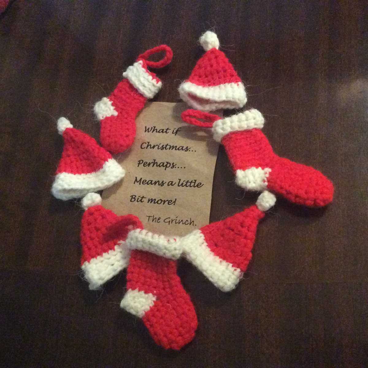 Knitted mini santa hat pattern