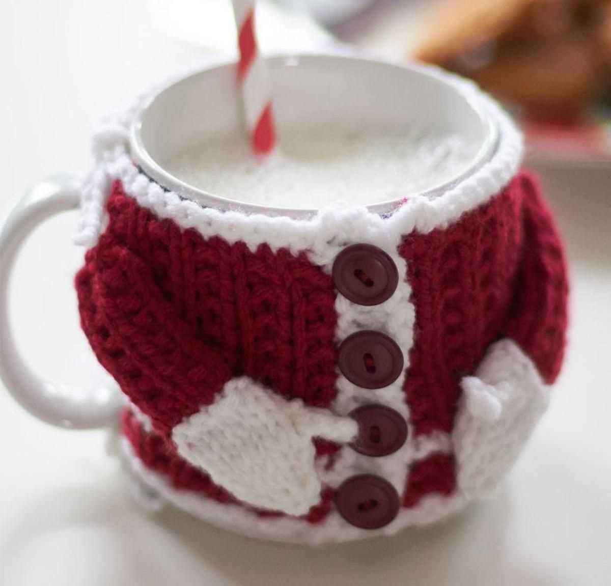 Free knitted coffee mug cozy pattern