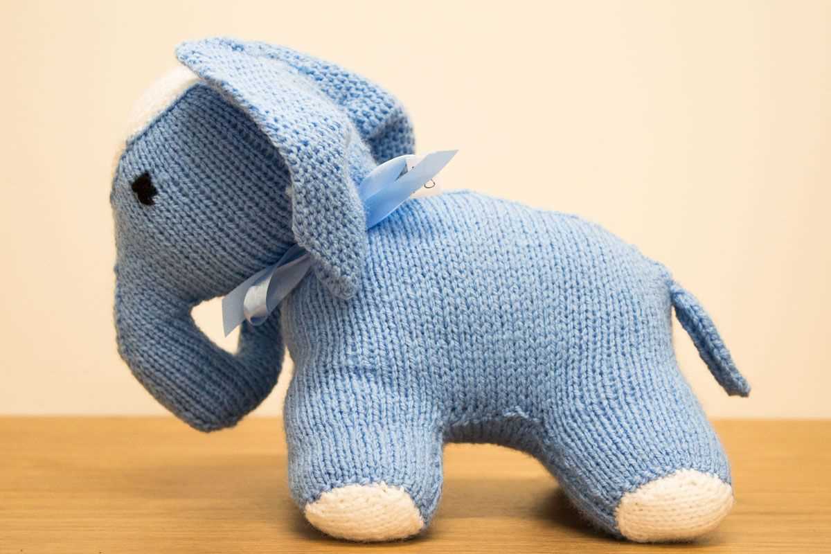 Free knitted elephant dishcloth pattern