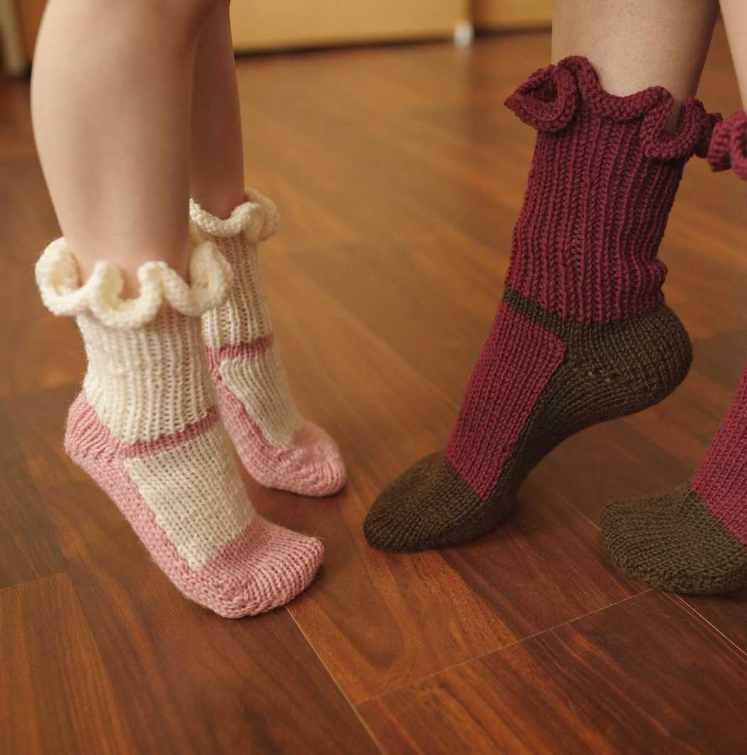 Free knitting patterns for beginners slippers