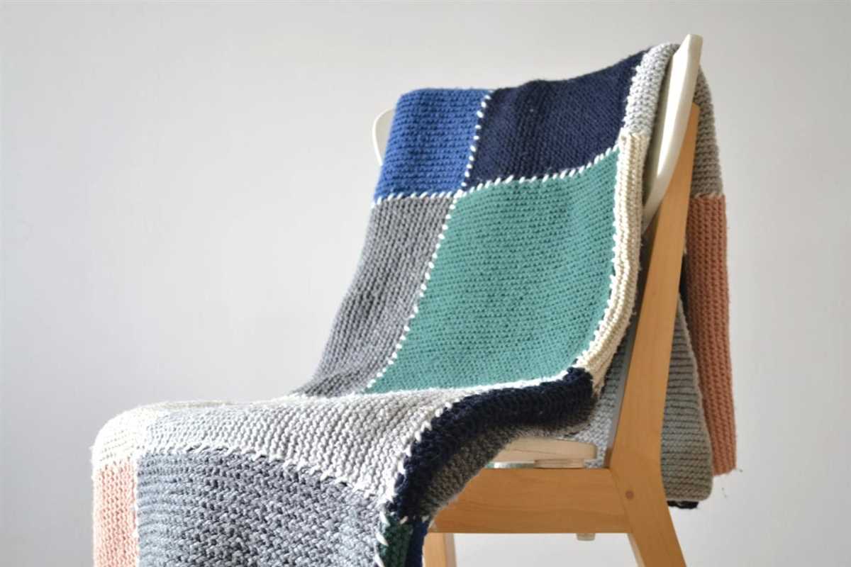 Cozy up with these complimentary knitting patterns for stylish throw blankets Free knitting patterns for throw blankets