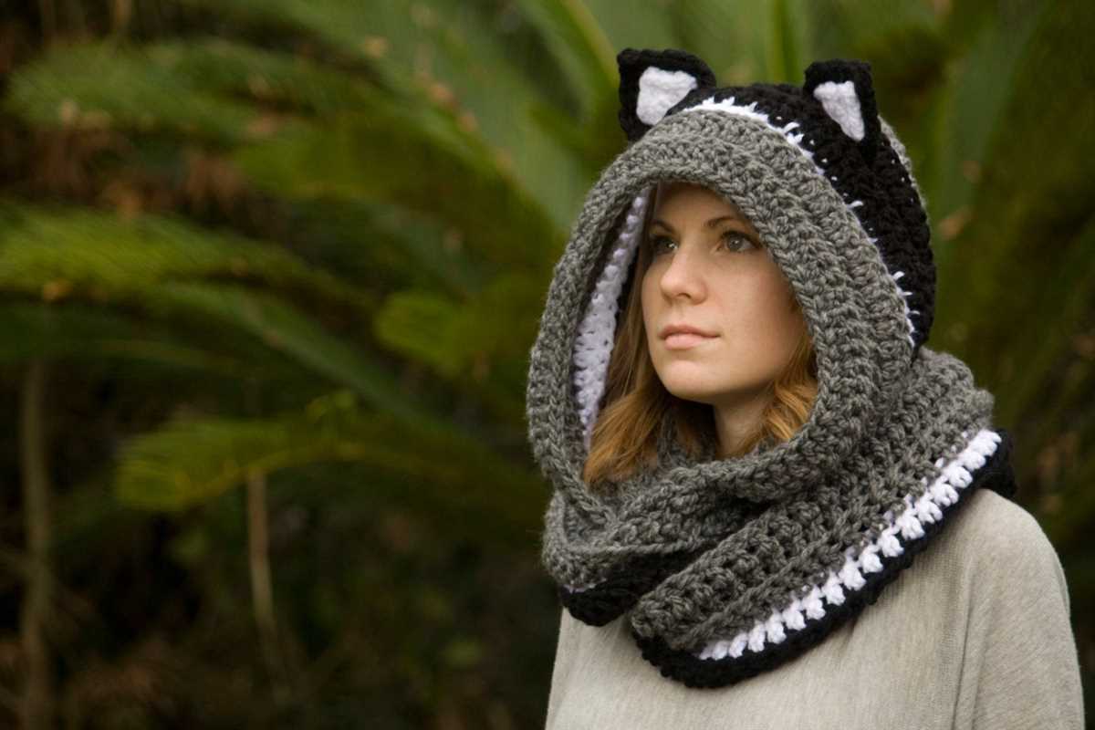 Knitted hooded cape pattern free