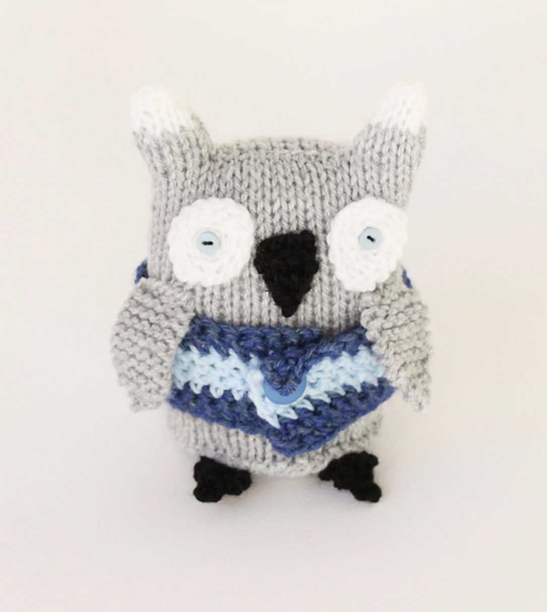 Knitted stuffed owl pattern