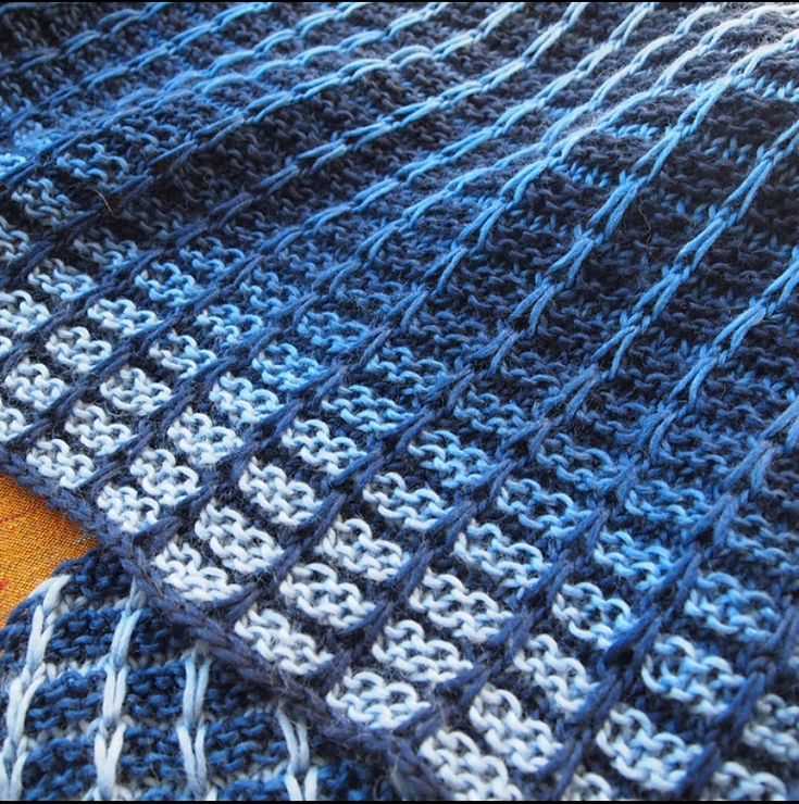 Gradient yarn knitting patterns