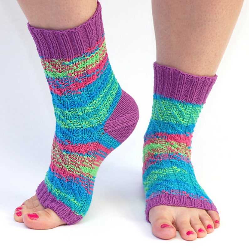 Free sock knitting patterns ravelry