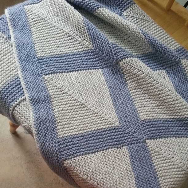 Mitered blanket knitting pattern