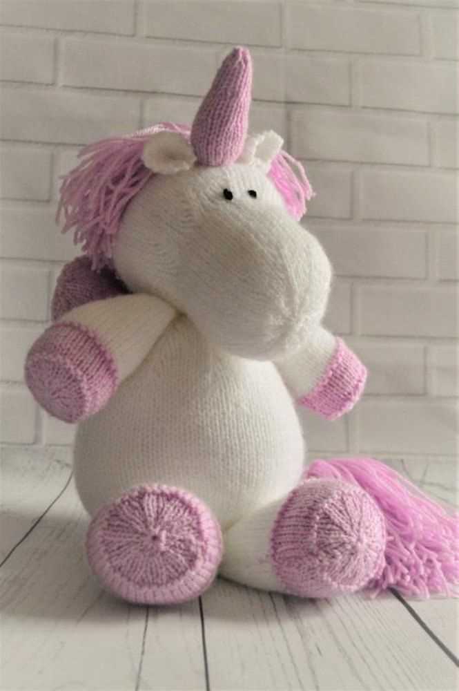 Free unicorn toy knitting pattern