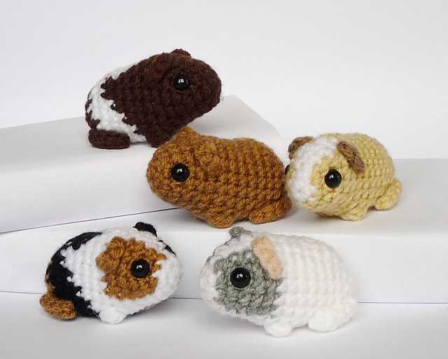 Amigurumi knits patterns for 20 cute mini knits