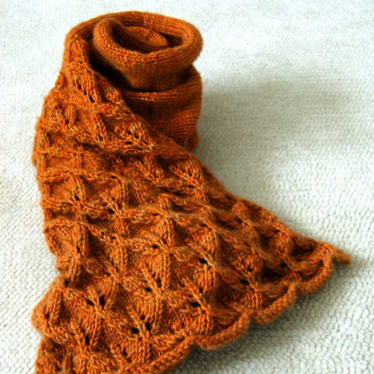 Frilly scarf knitting pattern