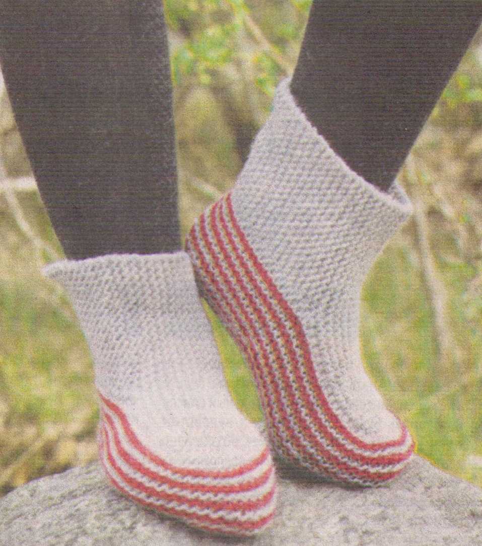 Garter stitch slippers knitting pattern