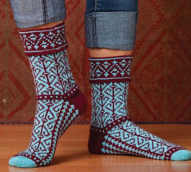 Folk knitting patterns