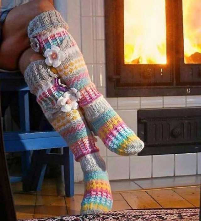 Knit knee socks pattern