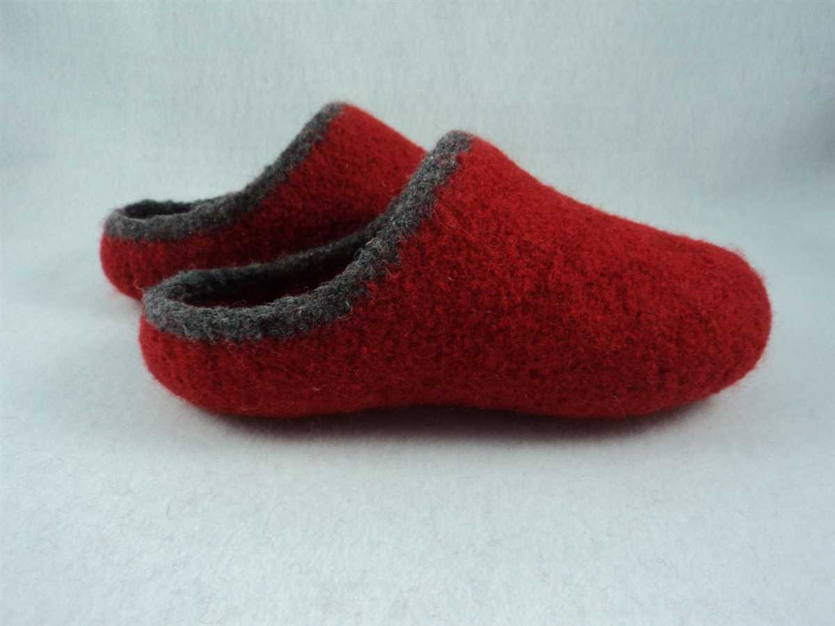 Knitted felted clogs free pattern