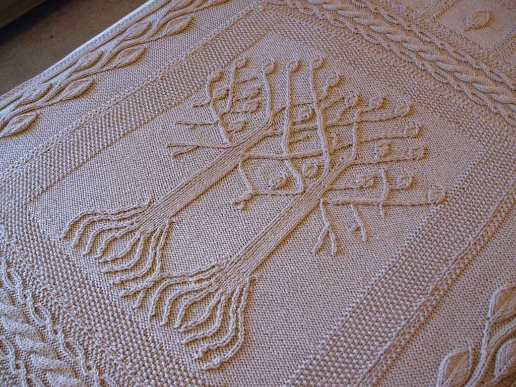 Knit tree pattern