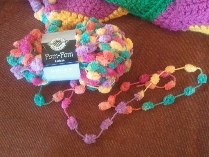 Knitting with pom pom wool patterns