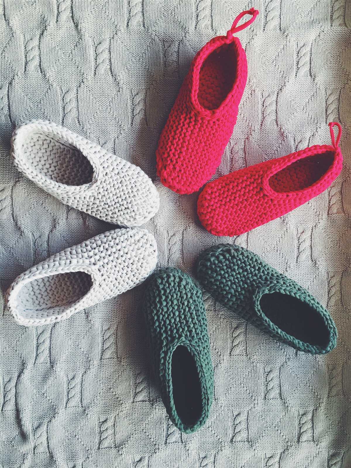 Garter stitch slippers knitting pattern