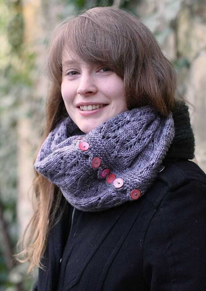 Knit a beautiful lace cowl with this easy pattern Lace cowl knitting pattern